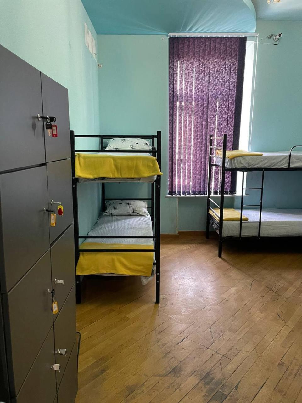 Olympic Hostel 耶烈万 外观 照片