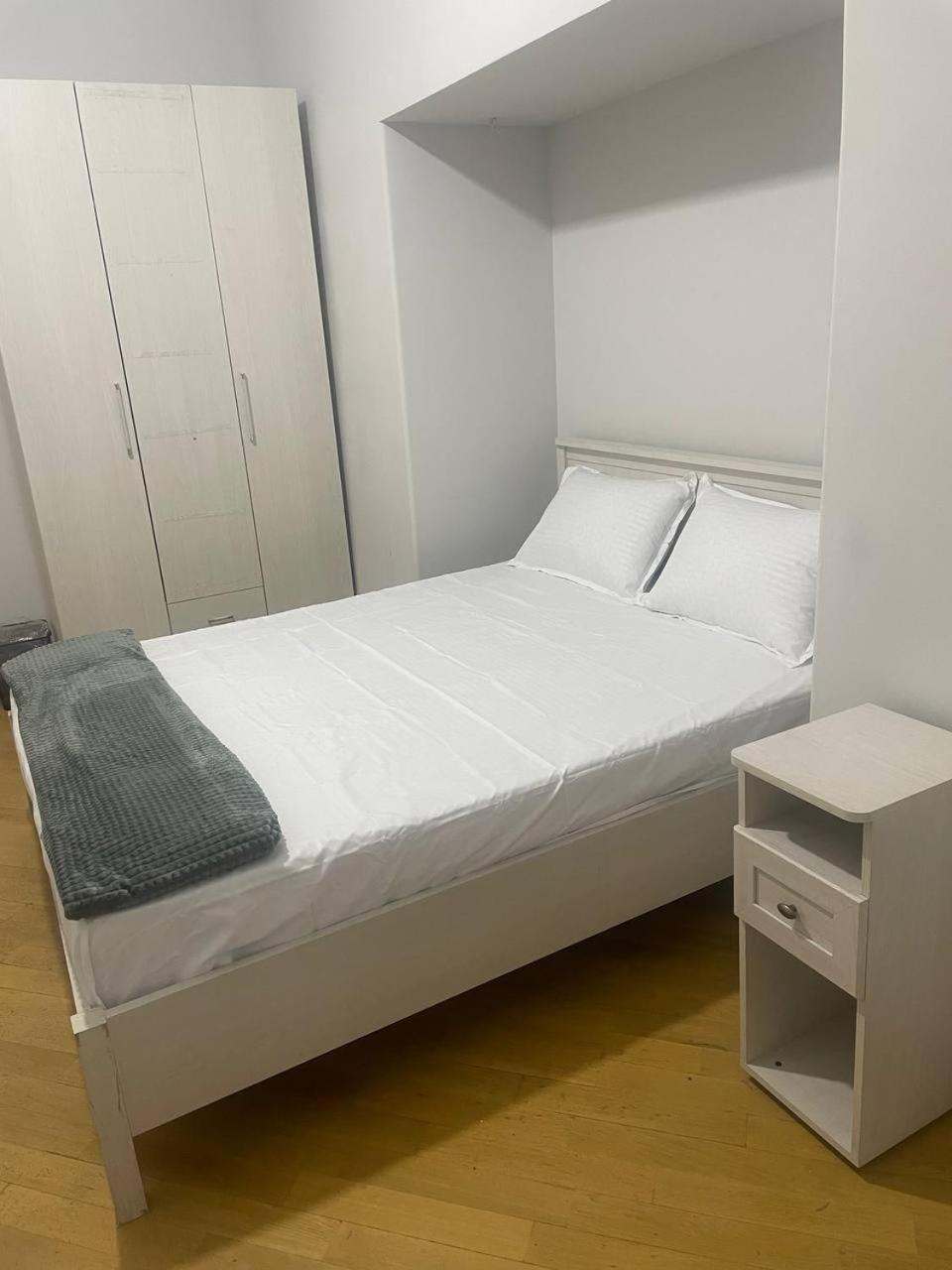 Olympic Hostel 耶烈万 外观 照片