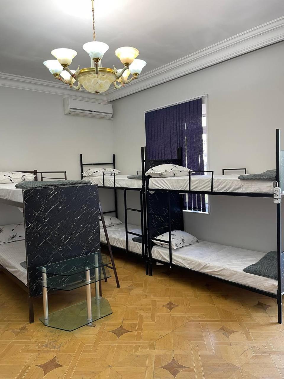 Olympic Hostel 耶烈万 外观 照片